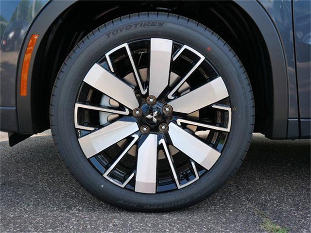 new 2025 Mitsubishi Outlander car, priced at $40,129