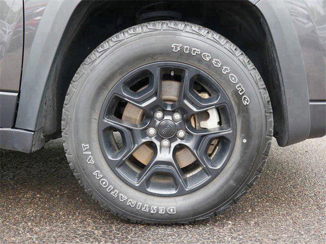 used 2022 Jeep Cherokee car, priced at $22,186