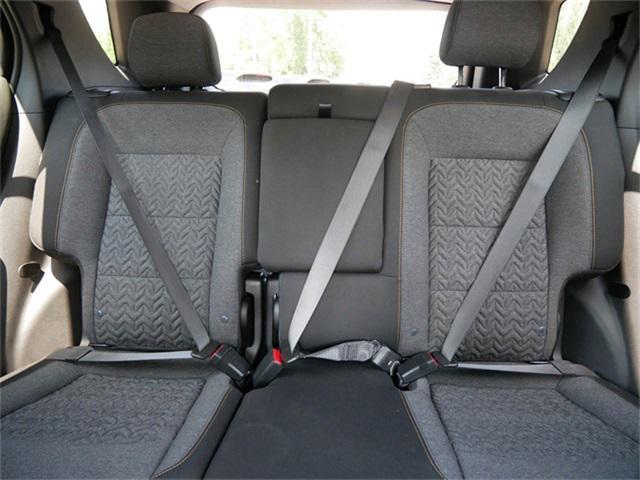 used 2024 Chevrolet Equinox car, priced at $25,986