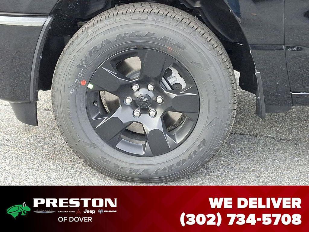 new 2025 Ram 1500 car, priced at $40,285