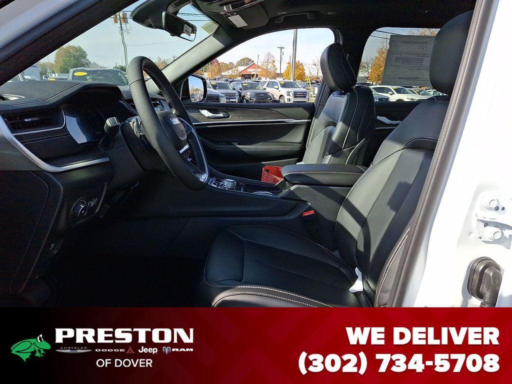 new 2025 Jeep Grand Cherokee L car, priced at $49,170