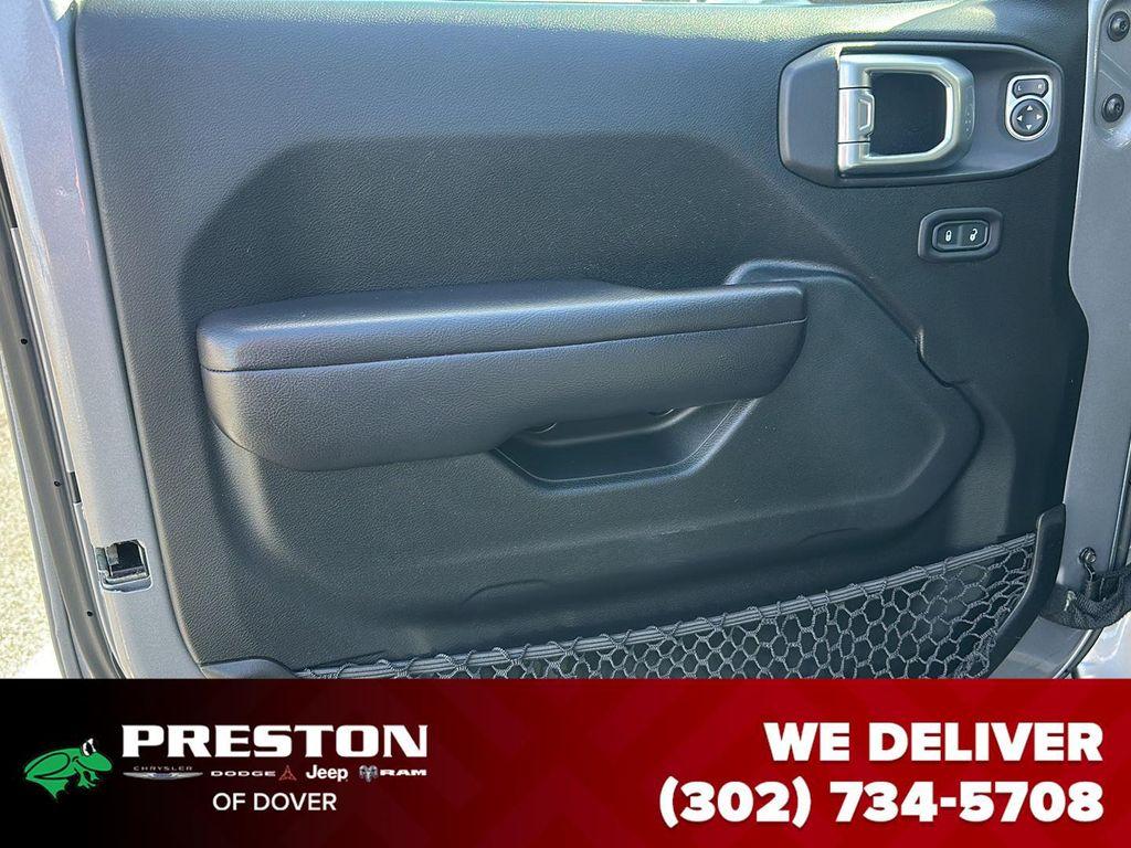 used 2018 Jeep Wrangler Unlimited car, priced at $27,595