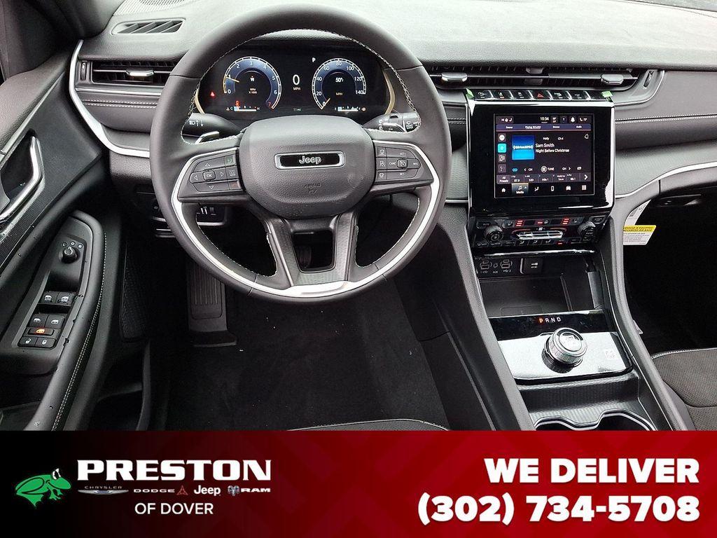 new 2025 Jeep Grand Cherokee car, priced at $41,410