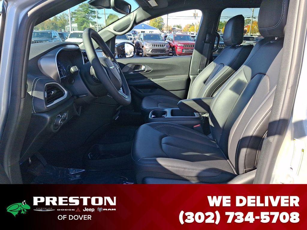 new 2026 Chrysler Pacifica car, priced at $40,815