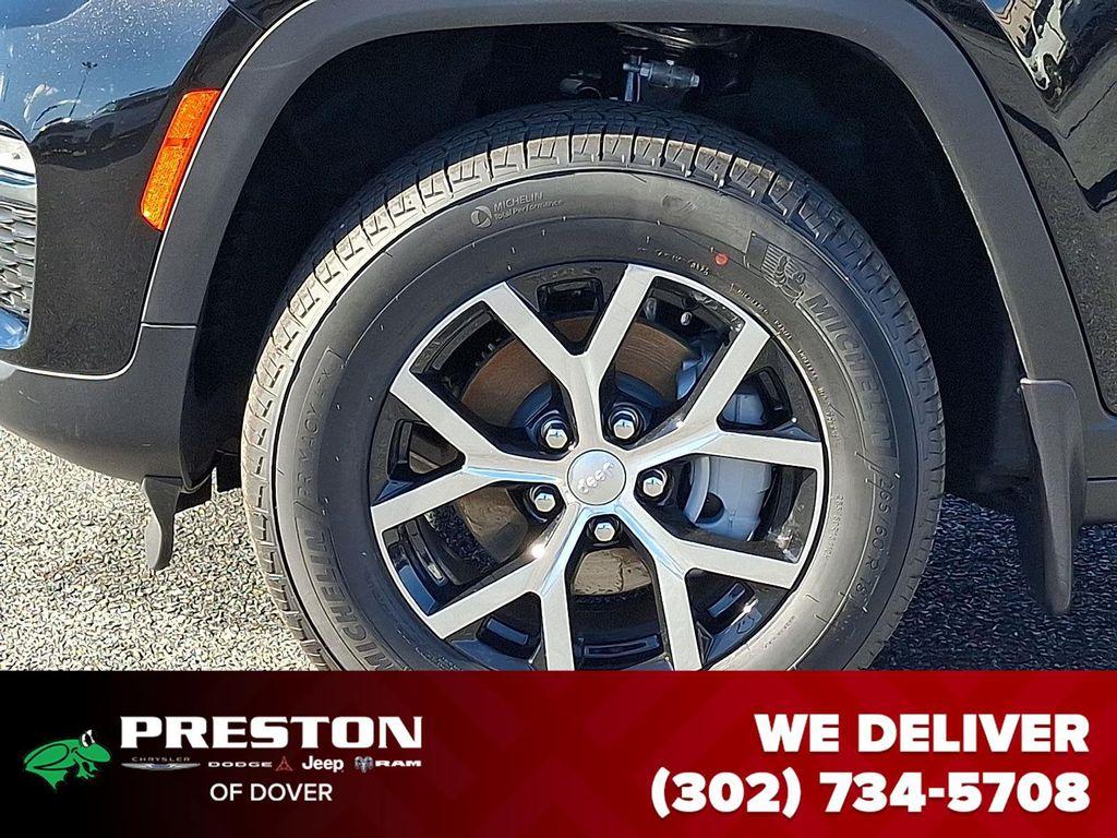 new 2025 Jeep Grand Cherokee car, priced at $44,690