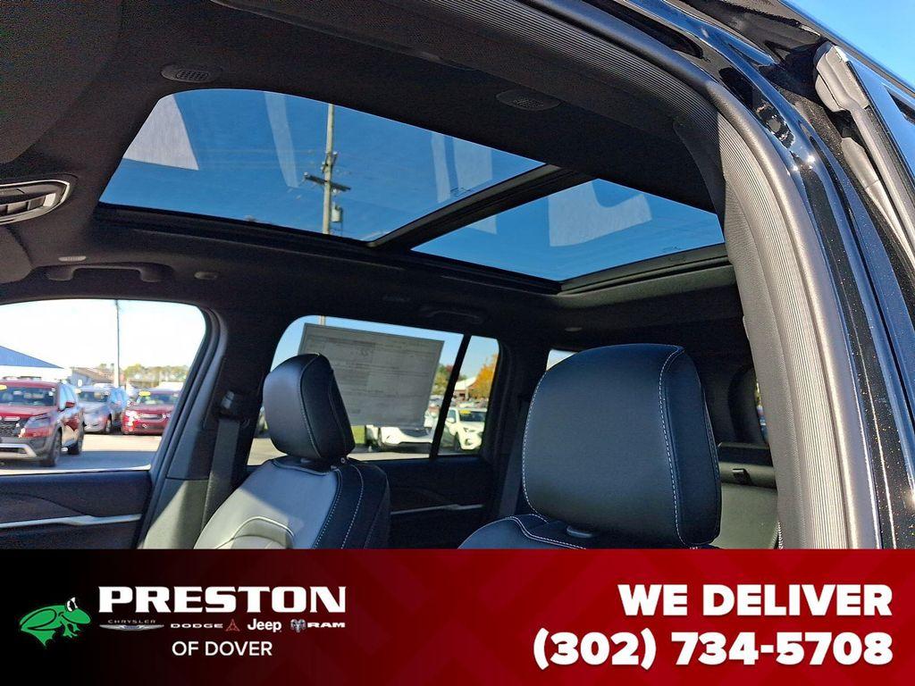 new 2025 Jeep Grand Cherokee car, priced at $44,690