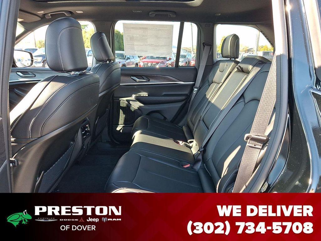 new 2025 Jeep Grand Cherokee car, priced at $44,690