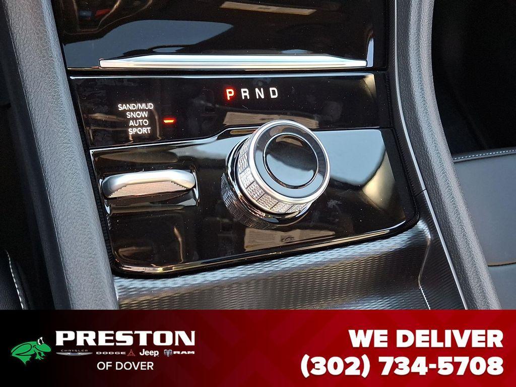 new 2025 Jeep Grand Cherokee car, priced at $44,690