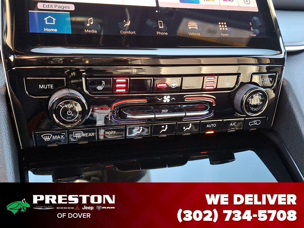 new 2025 Jeep Grand Cherokee car, priced at $44,690