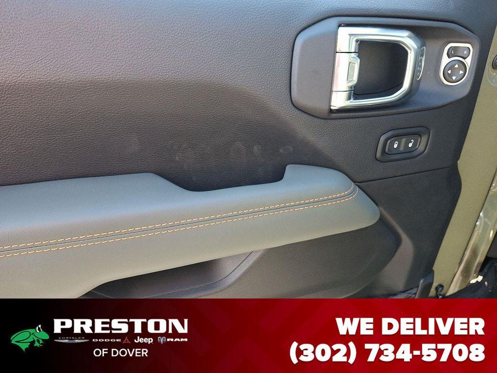 new 2025 Jeep Gladiator car, priced at $54,520