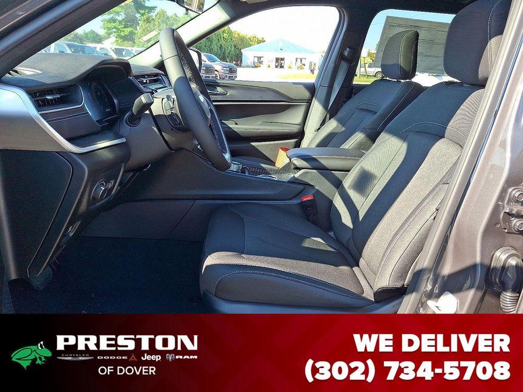 new 2025 Jeep Grand Cherokee L car, priced at $39,850