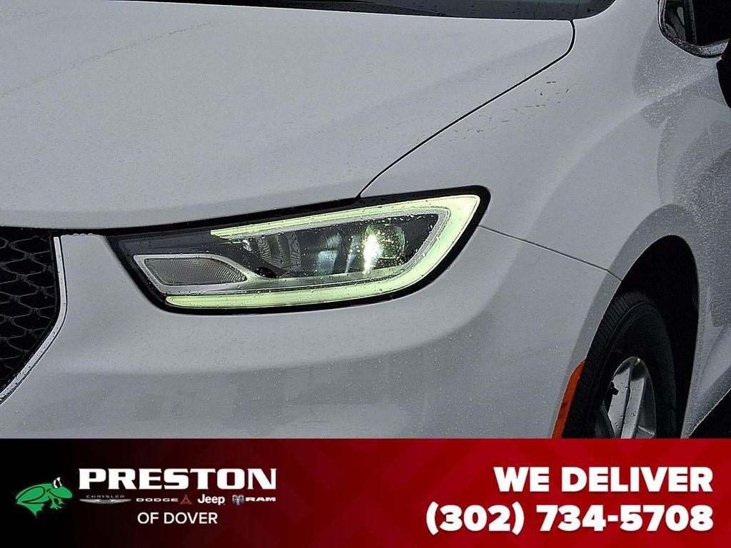 new 2026 Chrysler Pacifica car, priced at $40,425