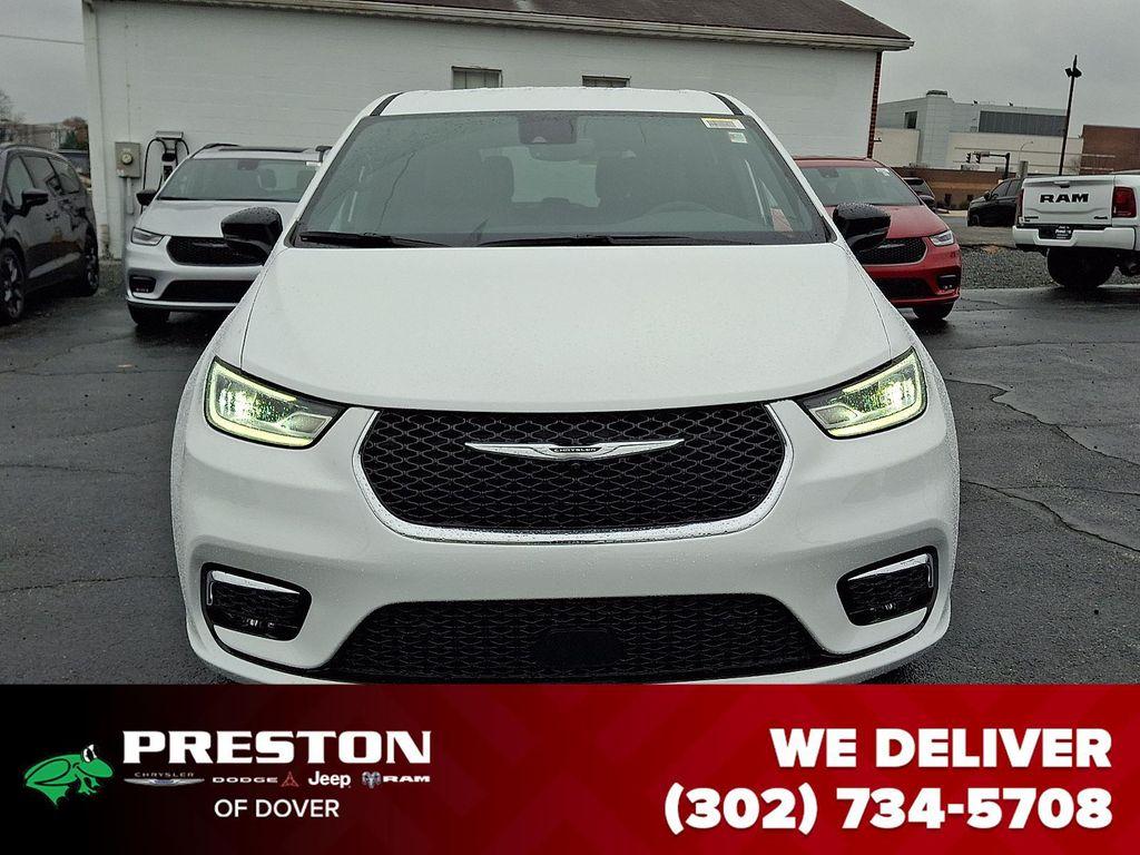 new 2026 Chrysler Pacifica car, priced at $40,425