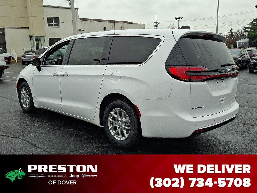 new 2026 Chrysler Pacifica car, priced at $40,425