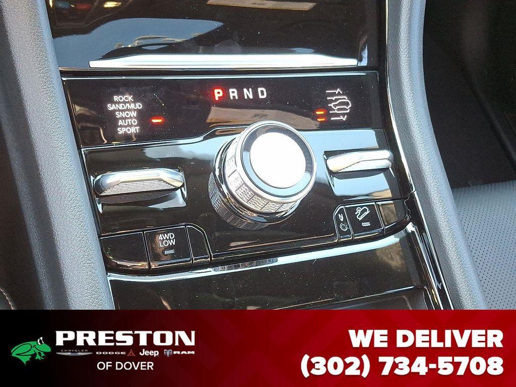 new 2025 Jeep Grand Cherokee L car, priced at $59,180