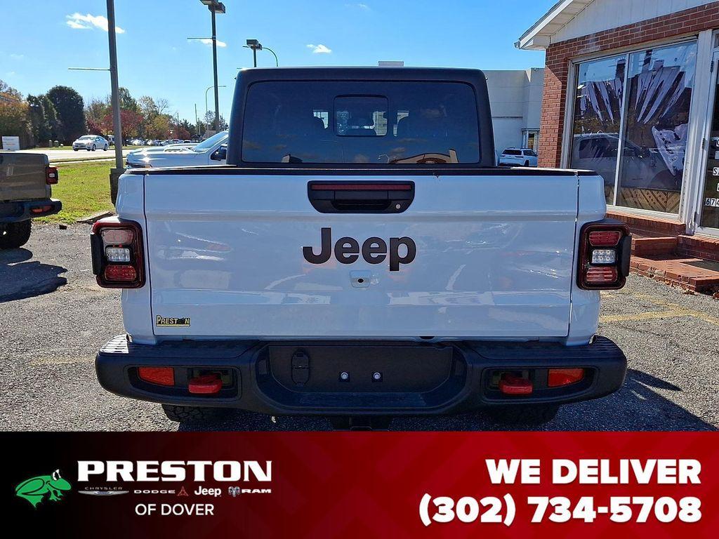 new 2025 Jeep Gladiator car, priced at $48,810