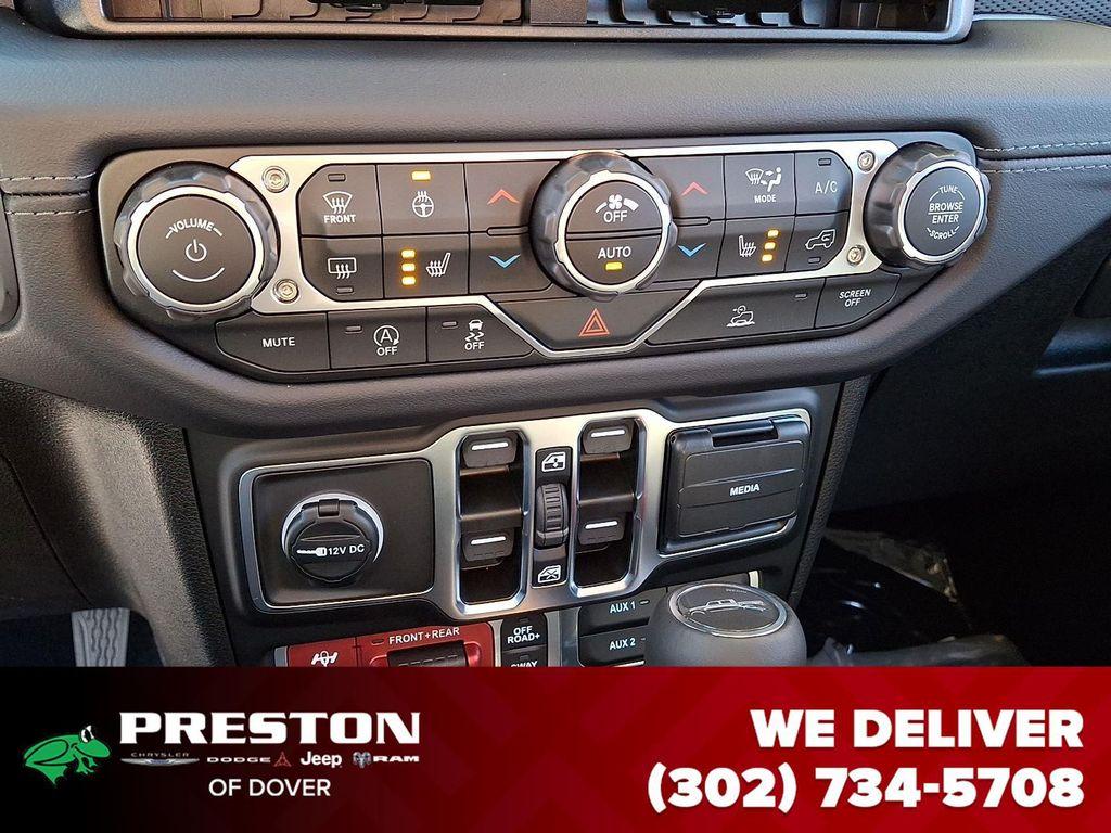 new 2025 Jeep Gladiator car, priced at $48,810