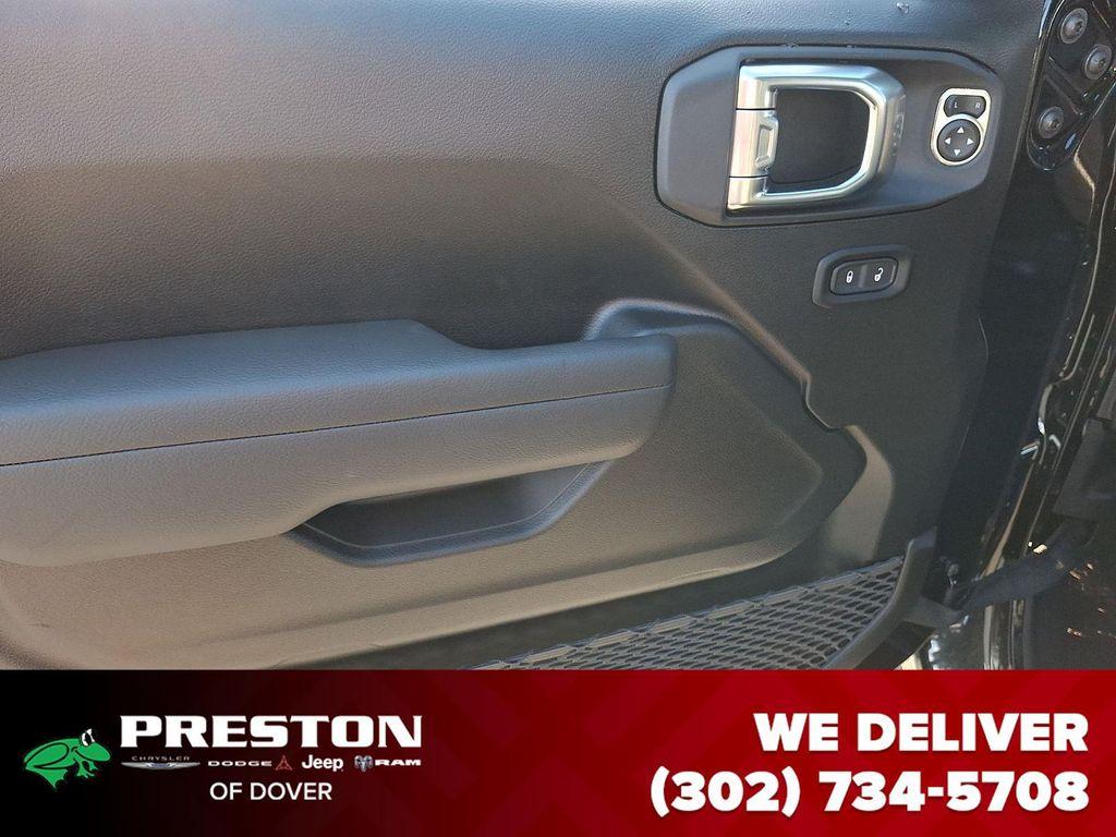 new 2026 Jeep Wrangler car, priced at $46,590