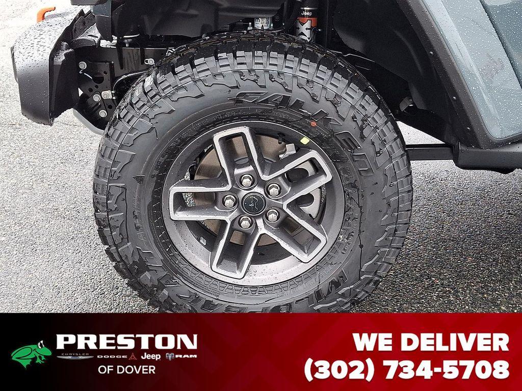 new 2026 Jeep Gladiator car, priced at $58,900