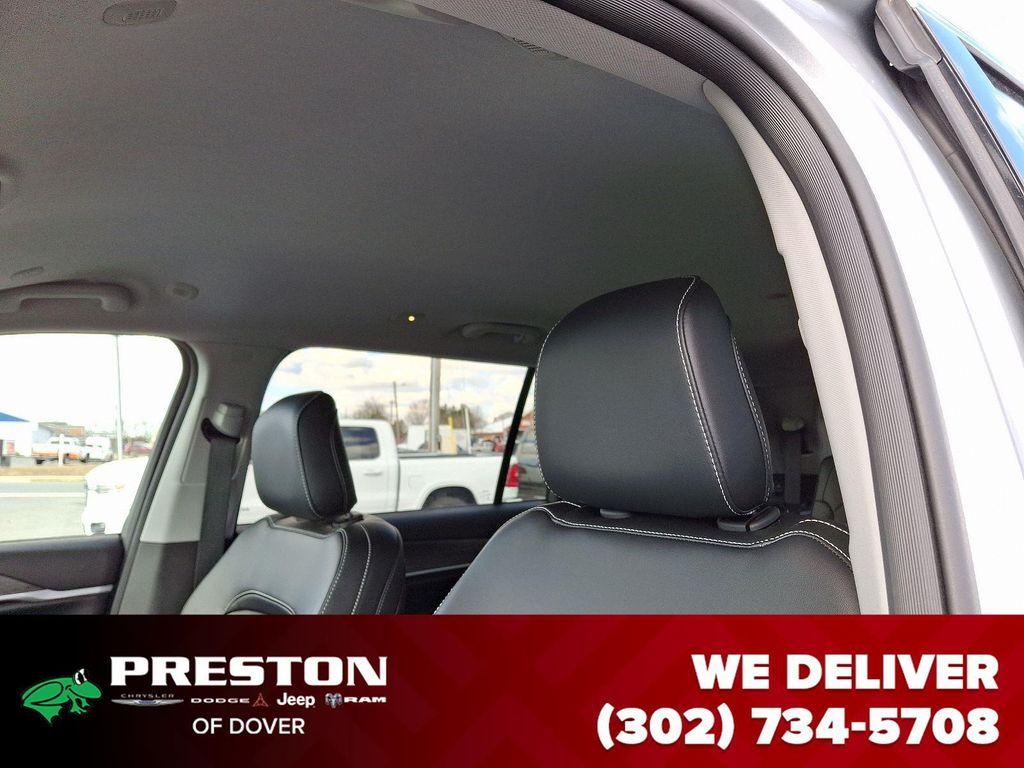 new 2024 Jeep Grand Cherokee L car, priced at $39,078