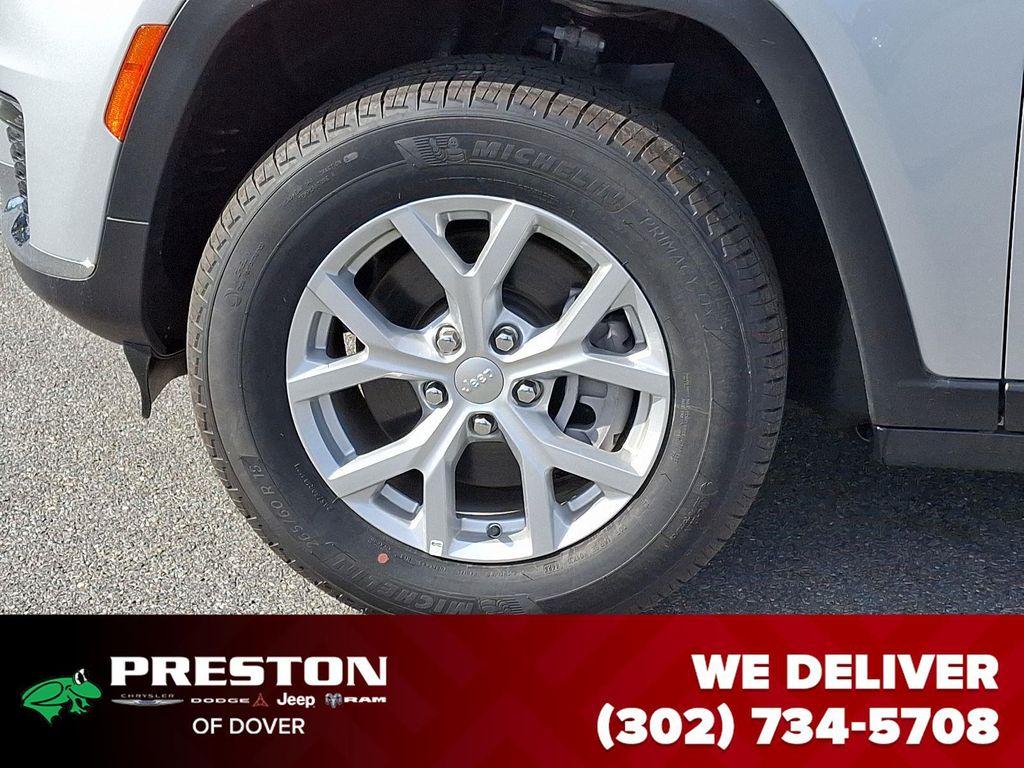 new 2024 Jeep Grand Cherokee L car, priced at $39,078