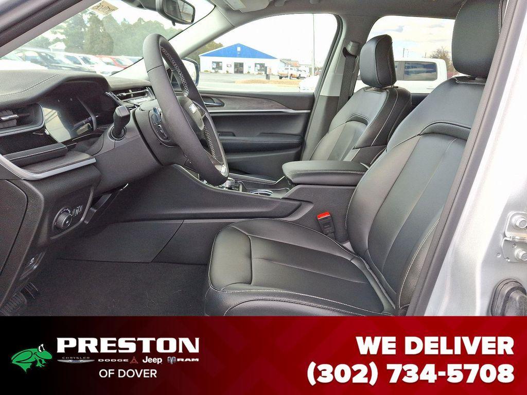 new 2024 Jeep Grand Cherokee L car, priced at $39,078