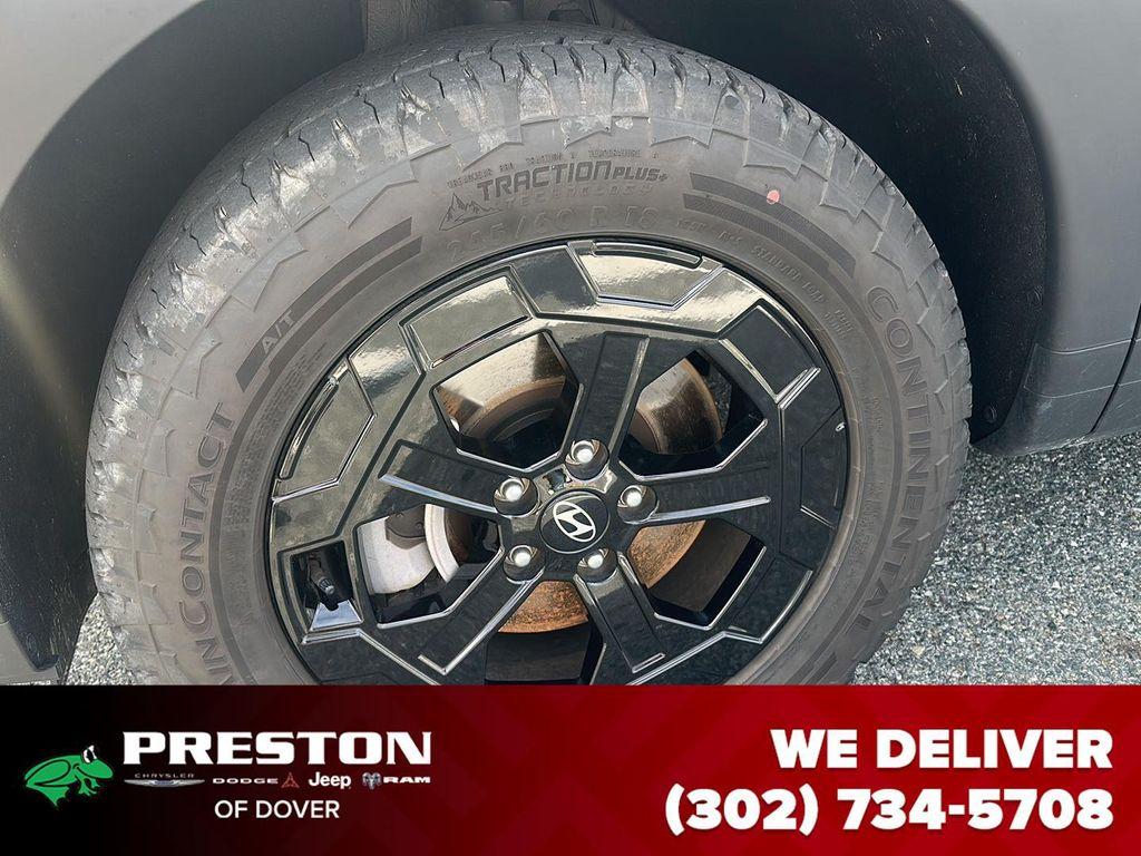 used 2024 Hyundai Santa Fe car, priced at $31,995