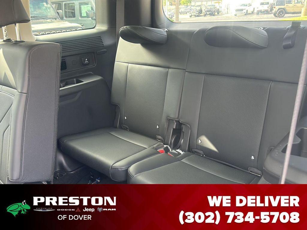 used 2024 Hyundai Santa Fe car, priced at $31,995