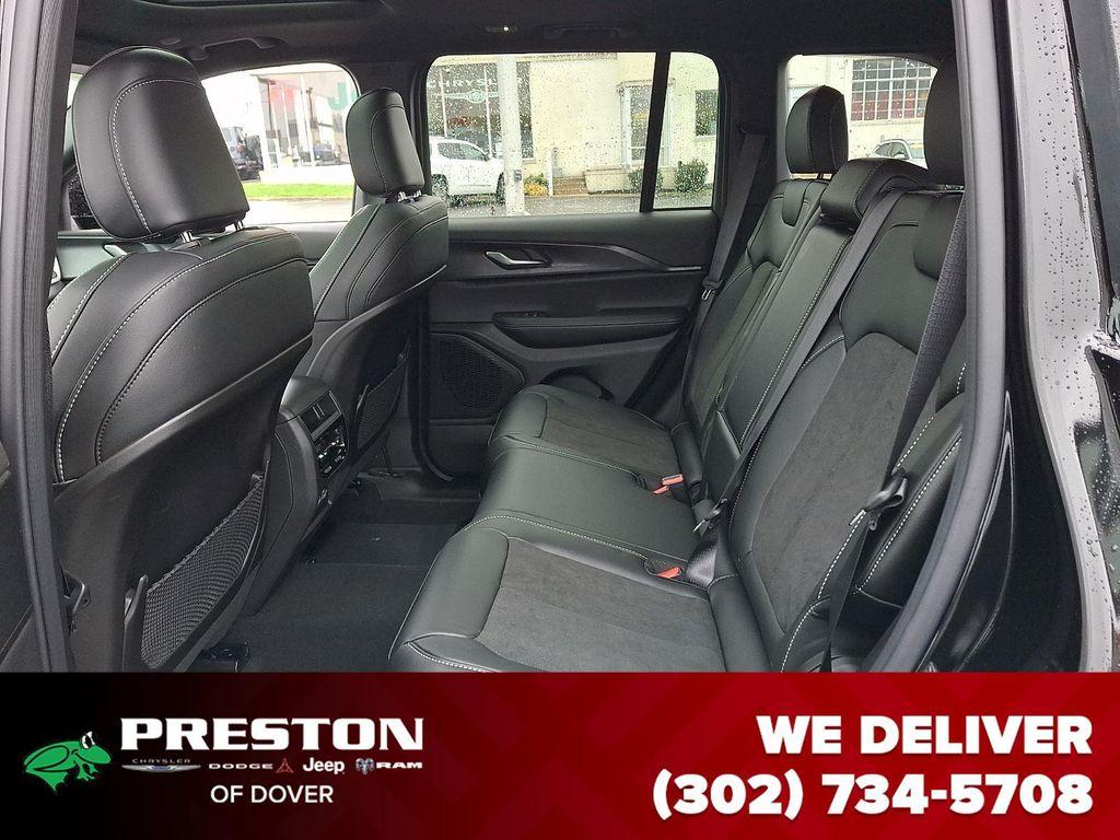 new 2025 Jeep Grand Cherokee car, priced at $41,410