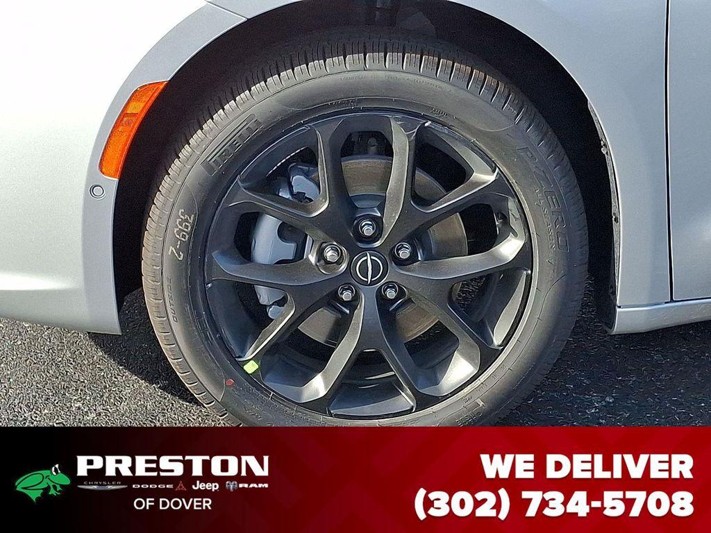 new 2026 Chrysler Pacifica car, priced at $51,020