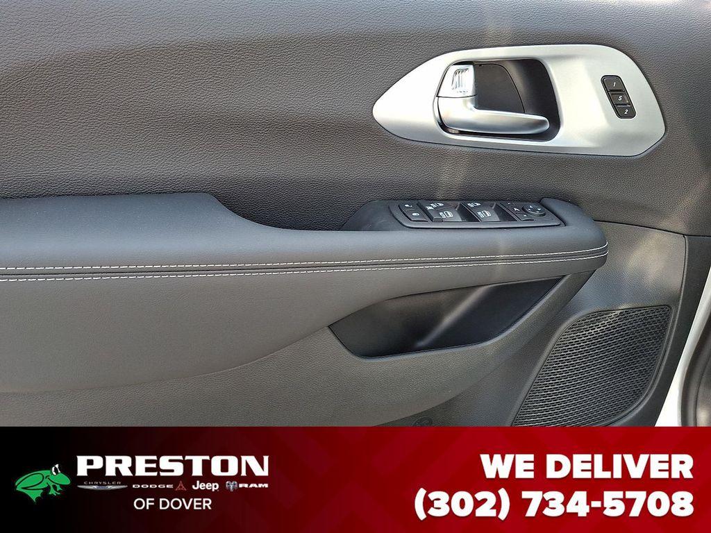 new 2026 Chrysler Pacifica car, priced at $51,020