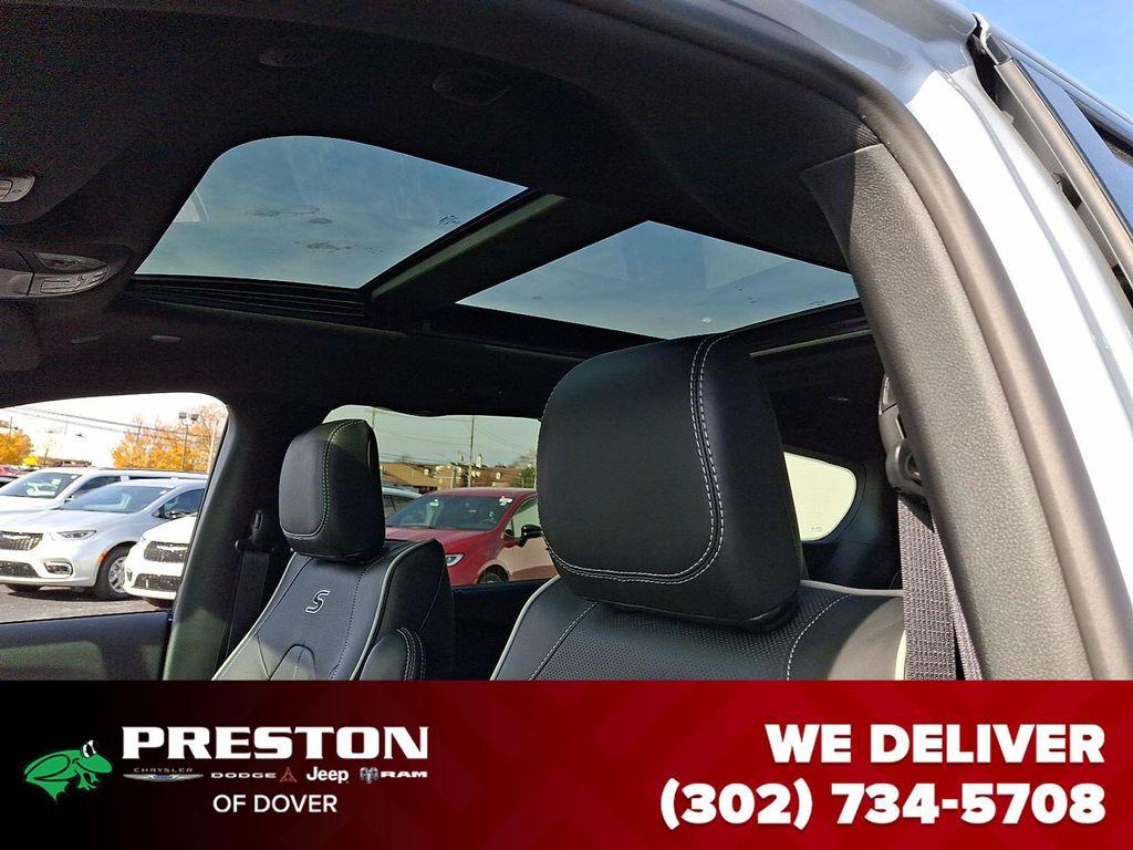 new 2026 Chrysler Pacifica car, priced at $51,020