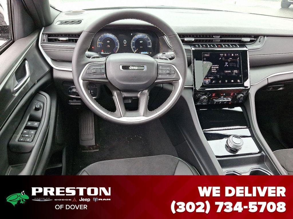 new 2025 Jeep Grand Cherokee L car, priced at $41,085