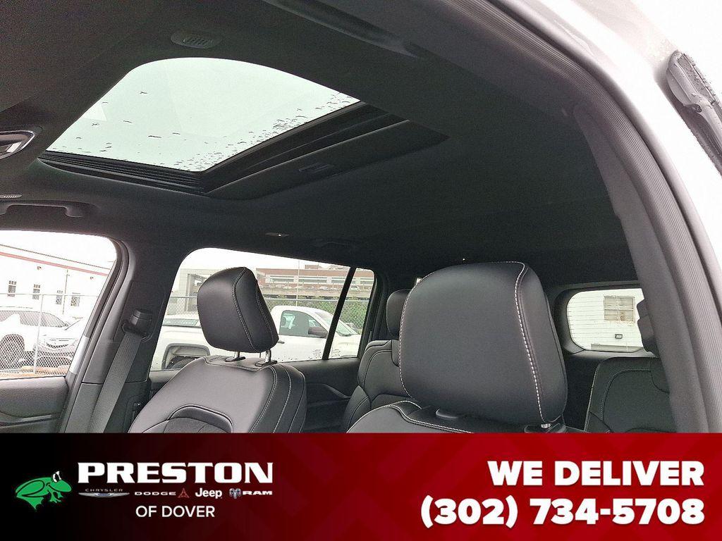 new 2025 Jeep Grand Cherokee L car, priced at $41,085