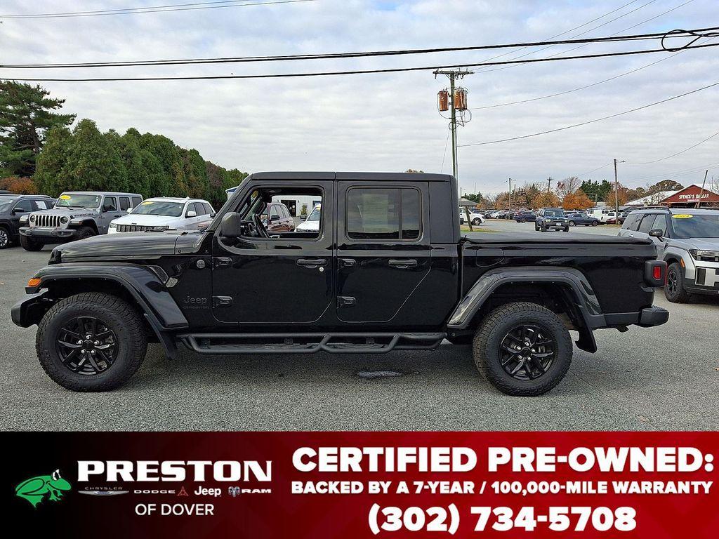 used 2022 Jeep Gladiator car, priced at $29,395