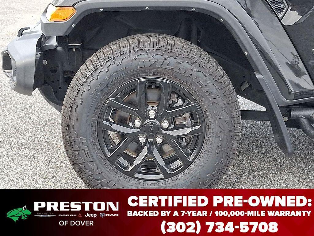 used 2022 Jeep Gladiator car, priced at $29,395