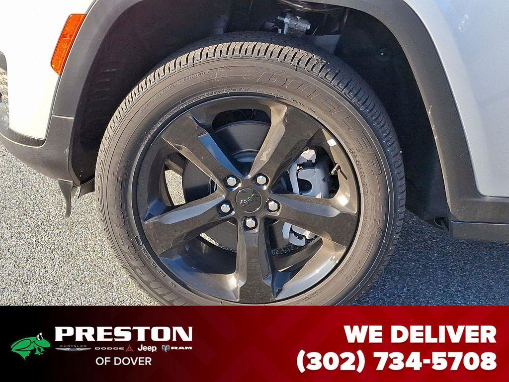 new 2024 Jeep Grand Cherokee L car, priced at $39,341