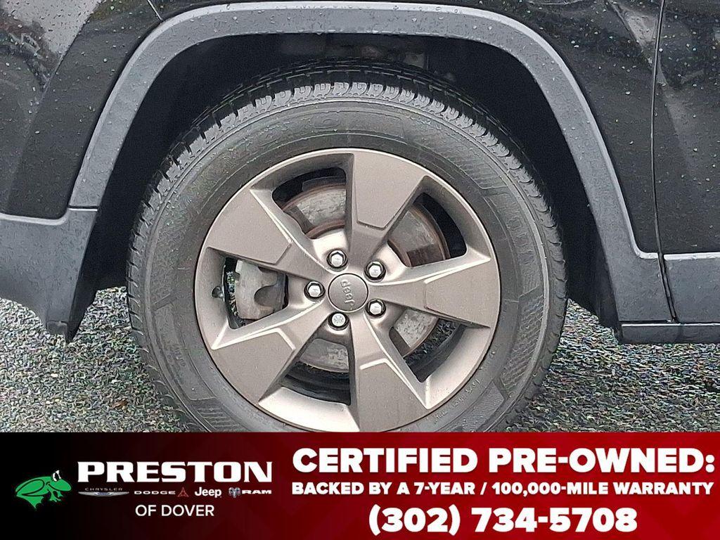 used 2017 Jeep Cherokee car, priced at $15,495