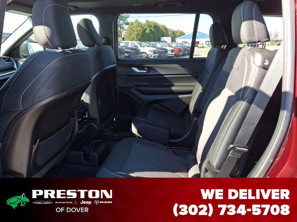 new 2025 Jeep Grand Cherokee L car, priced at $39,650