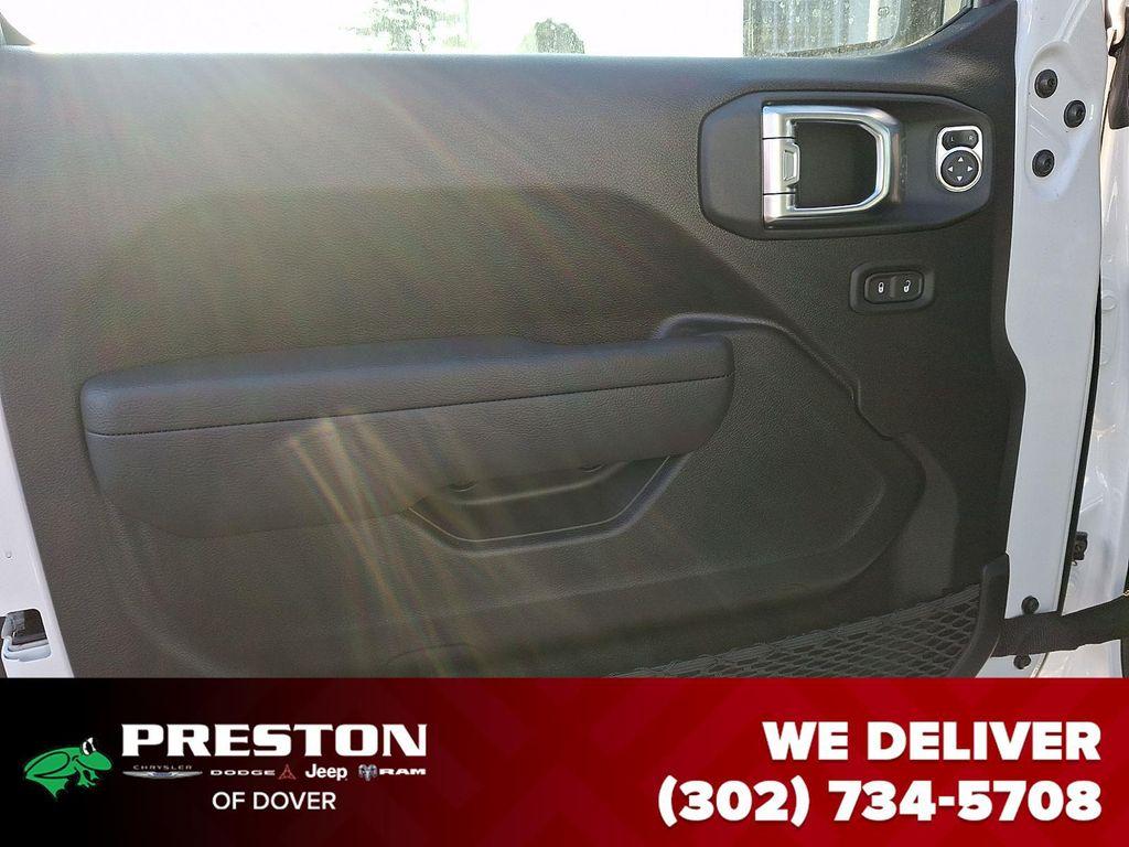 new 2026 Jeep Wrangler car, priced at $45,995