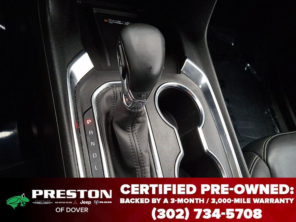 used 2023 Chevrolet Traverse car, priced at $30,195