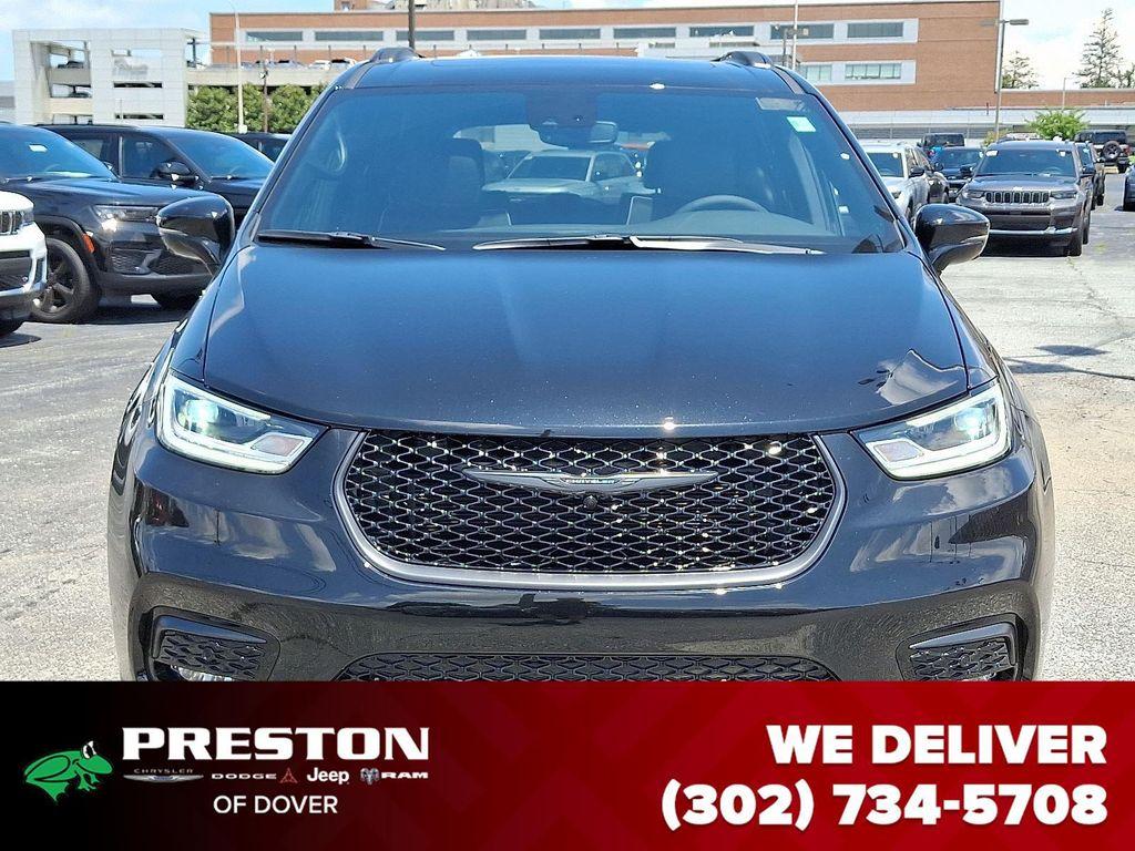 new 2025 Chrysler Pacifica car, priced at $55,840