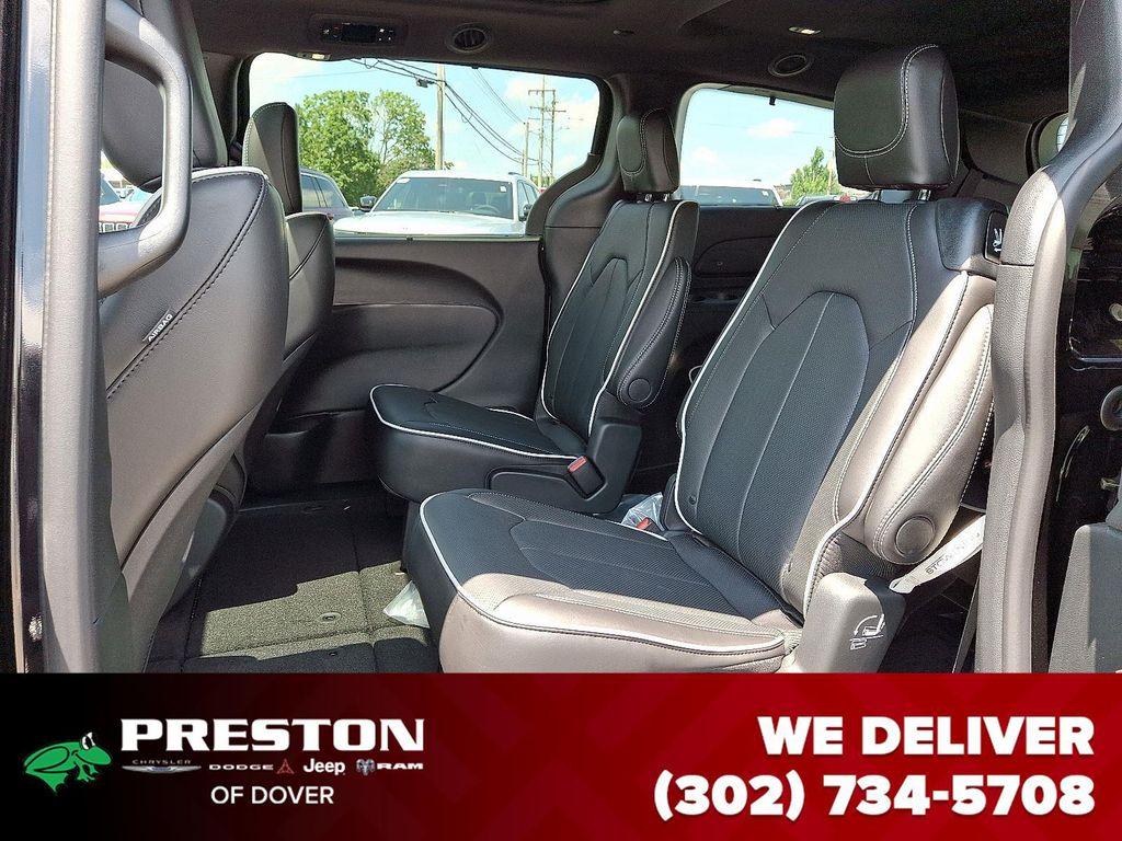 new 2025 Chrysler Pacifica car, priced at $55,840