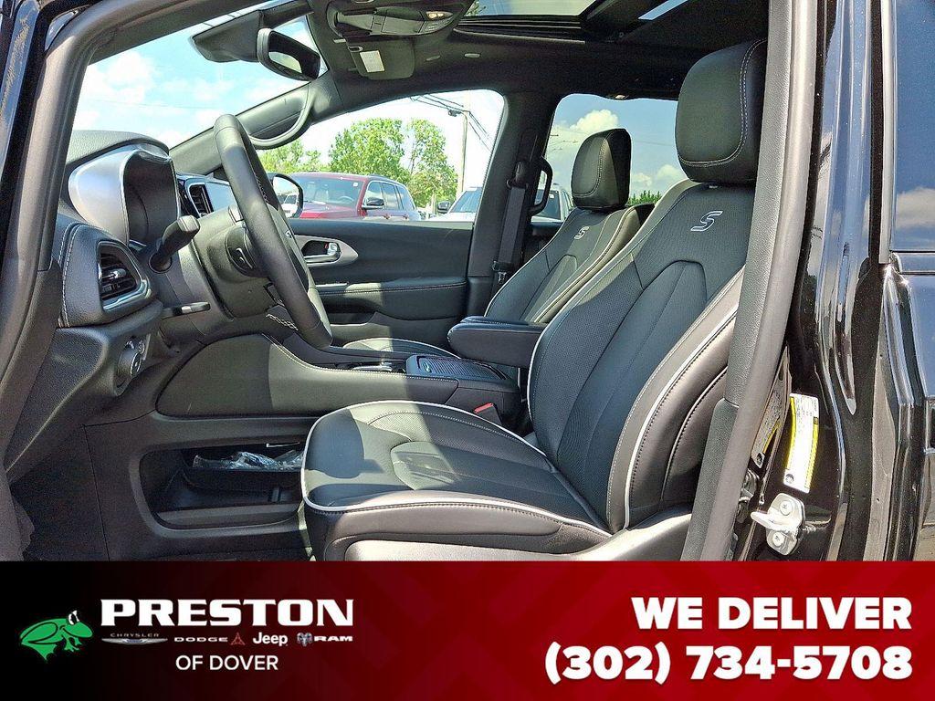 new 2025 Chrysler Pacifica car, priced at $55,840