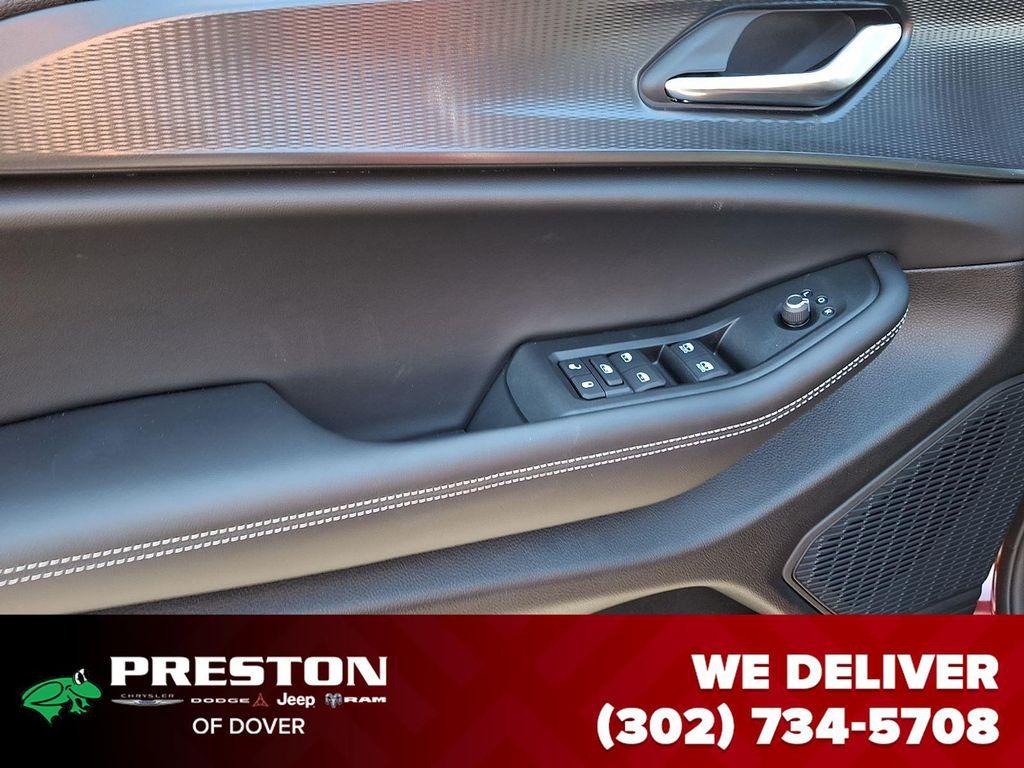 new 2025 Jeep Grand Cherokee car, priced at $42,405