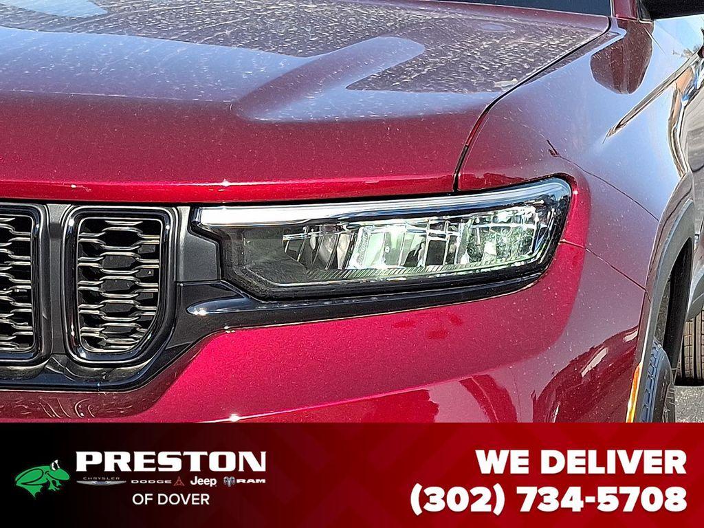 new 2025 Jeep Grand Cherokee car, priced at $42,405