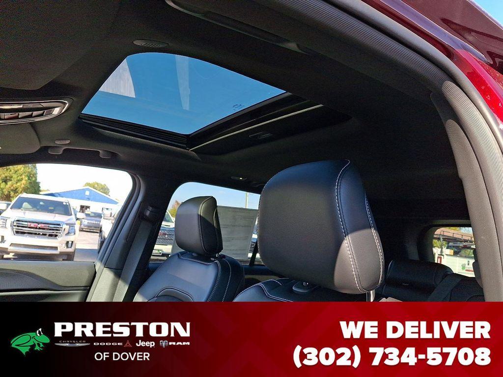 new 2025 Jeep Grand Cherokee car, priced at $42,405