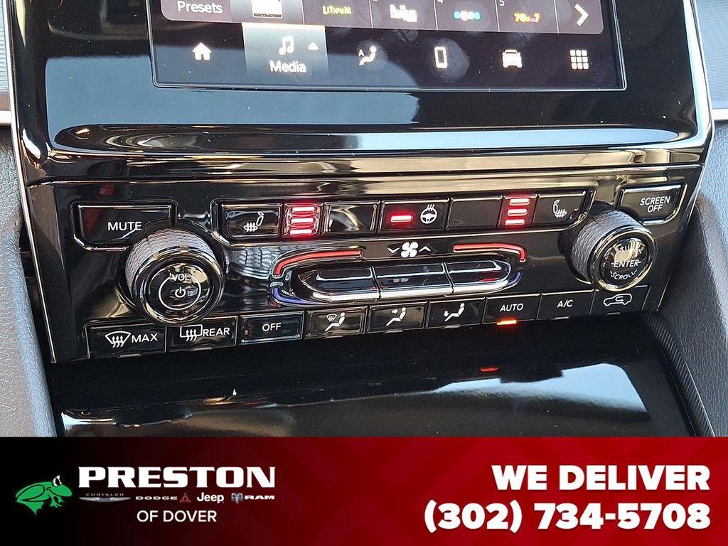 new 2025 Jeep Grand Cherokee car, priced at $42,405