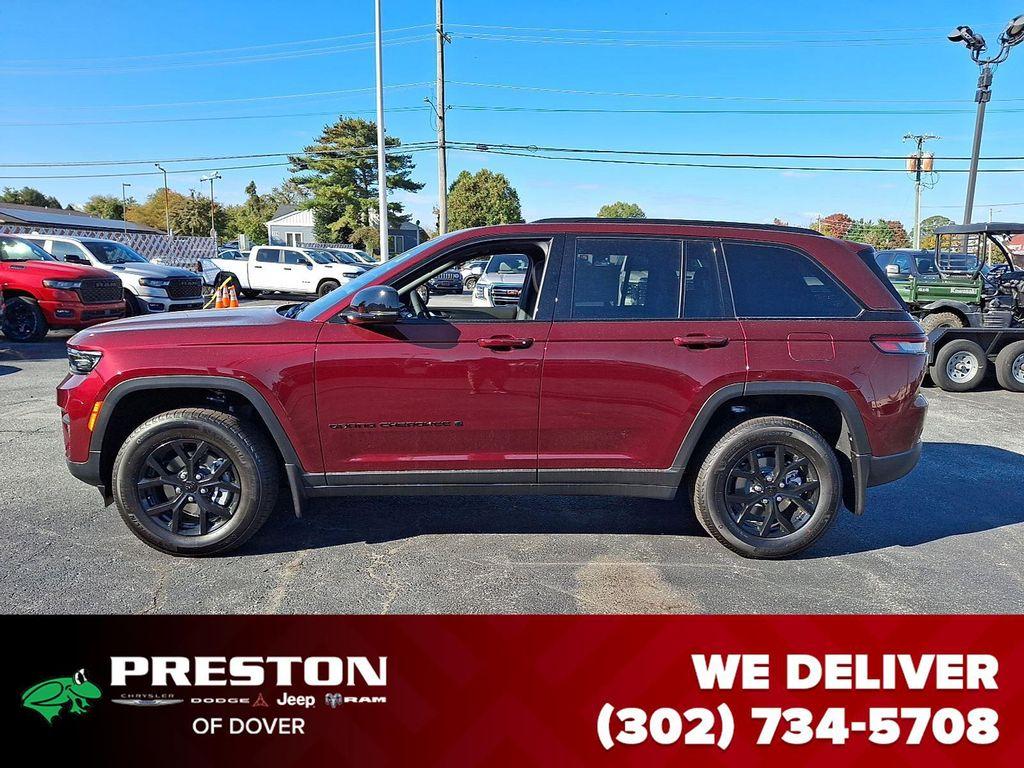 new 2025 Jeep Grand Cherokee car, priced at $42,405