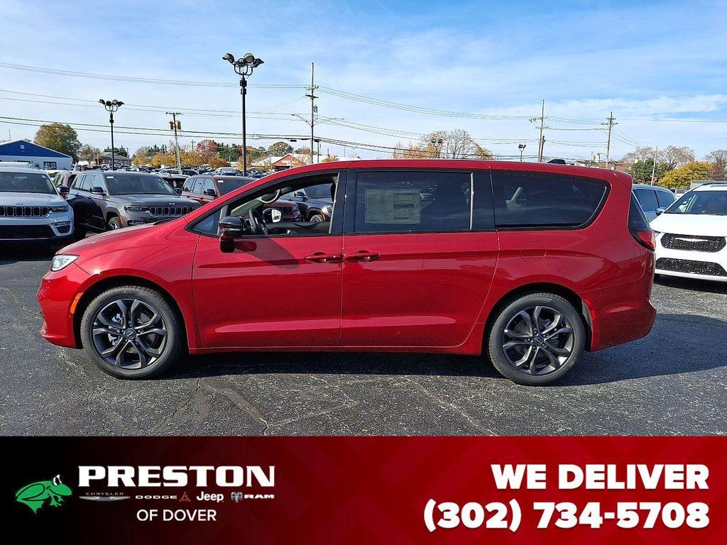 new 2026 Chrysler Pacifica car, priced at $41,290